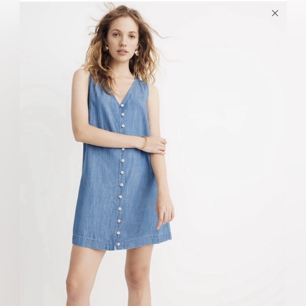 Madewell Denim Button-Front Sleeveless Easy Dress in Haslett Wash